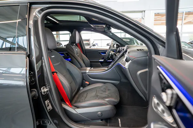 MERCEDES-BENZ GLC 43 AMG 4matic / Panorama / Performance Auspuff / 360°Kamera