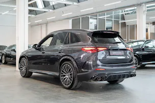 MERCEDES-BENZ GLC 43 AMG 4matic / Panorama / Performance Auspuff / 360°Kamera