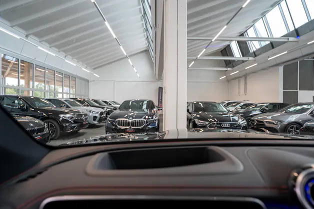 MERCEDES-BENZ GLC 43 AMG 4matic / Panorama / Performance Auspuff / 360°Kamera