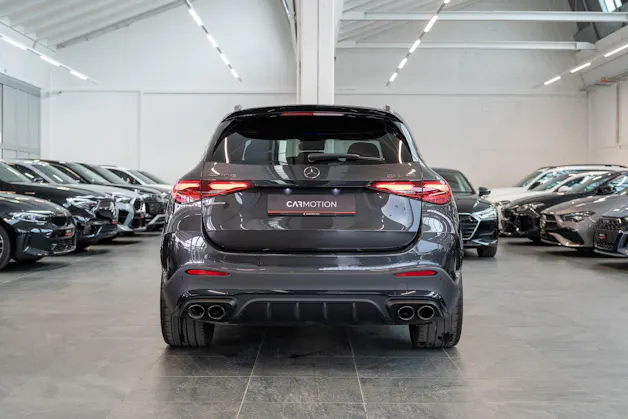 MERCEDES-BENZ GLC 43 AMG 4matic / Panorama / Performance Auspuff / 360°Kamera