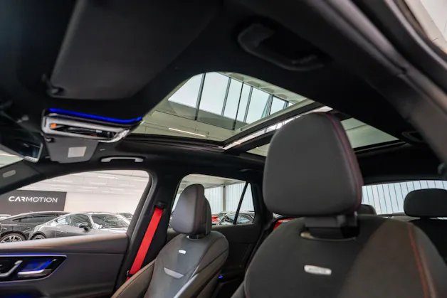 MERCEDES-BENZ GLC 43 AMG 4matic / Panorama / Performance Auspuff / 360°Kamera