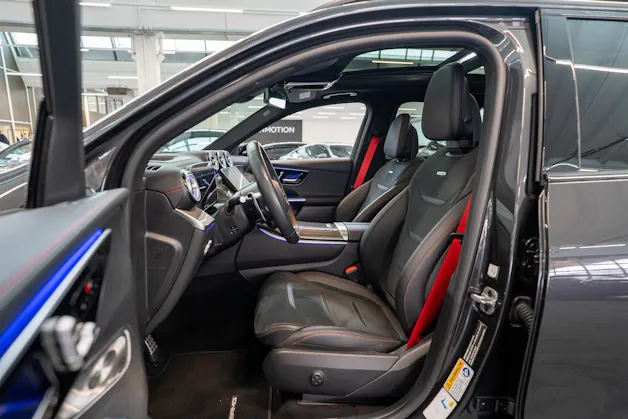MERCEDES-BENZ GLC 43 AMG 4matic / Panorama / Performance Auspuff / 360°Kamera