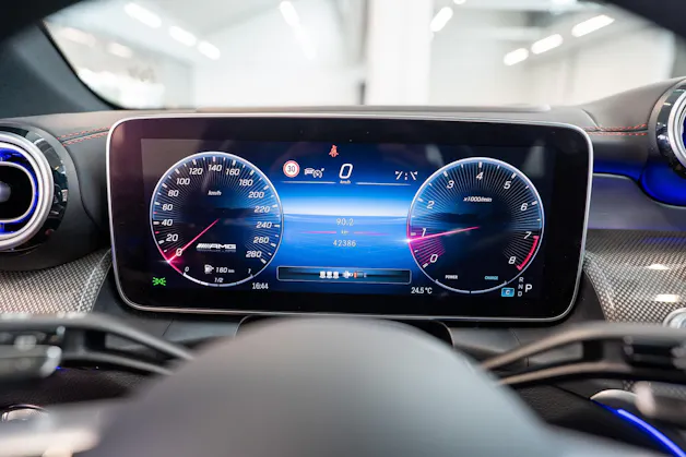 MERCEDES-BENZ GLC 43 AMG 4matic / Panorama / Performance Auspuff / 360°Kamera