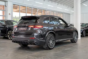 MERCEDES-BENZ GLC 43 AMG 4matic / Panorama / Performance Auspuff / 360°Kamera