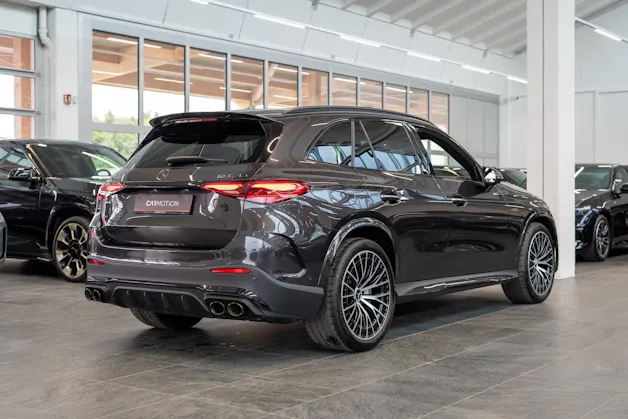 MERCEDES-BENZ GLC 43 AMG 4matic / Panorama / Performance Auspuff / 360°Kamera