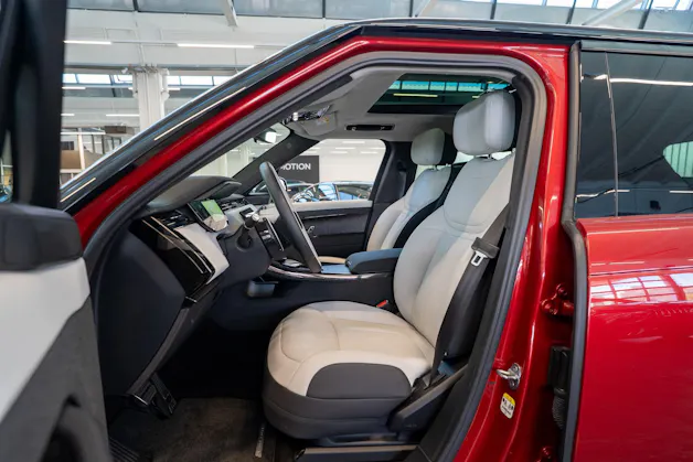 Land Rover Range Rover Sport 4.4 V8 First Edition / Fond-Entertainment / 360°Kamera /