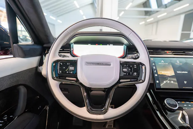 Land Rover Range Rover Sport 4.4 V8 First Edition / Fond-Entertainment / 360°Kamera /