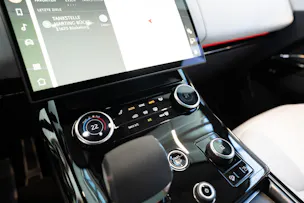 Land Rover Range Rover Sport 4.4 V8 First Edition / Fond-Entertainment / 360°Kamera /