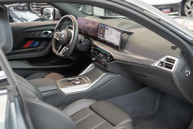 BMW 230i Coupé M Sport / LCI / 360°Kamera / el.Sitze