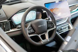 BYD Seal U DM-i Boost / Panorama / Head-Up Display / 360° Kamera