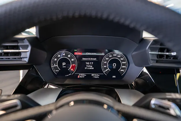 AUDI RS3 Sportback 2.5 TFSI quattro S-Tronic / Panorama / Rückfahrkamera
