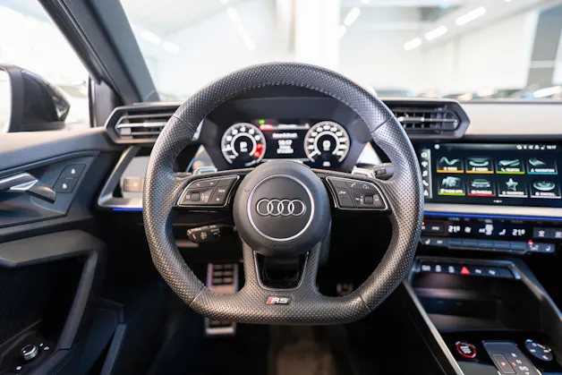 AUDI RS3 Sportback 2.5 TFSI quattro S-Tronic / Panorama / Rückfahrkamera