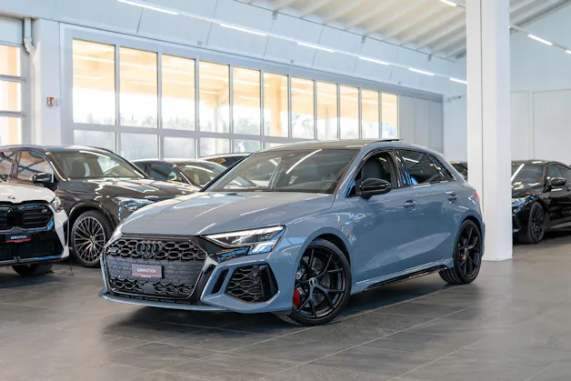 AUDI RS3 Sportback 2.5 TFSI quattro S-Tronic / Panorama / Rückfahrkamera