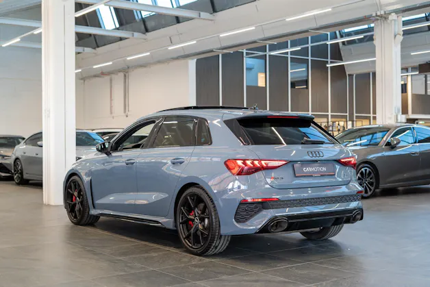 AUDI RS3 Sportback 2.5 TFSI quattro S-Tronic / Panorama / Rückfahrkamera