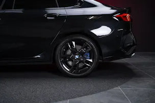 BMW M235i xDrive Gran Coupé / 360° Kamera / el.Sitze / HeadUp