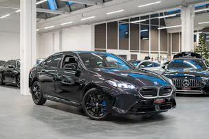 BMW M235i xDrive Gran Coupé / 360° Kamera / el.Sitze / HeadUp