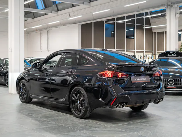 BMW M235i xDrive Gran Coupé / 360° Kamera / el.Sitze / HeadUp