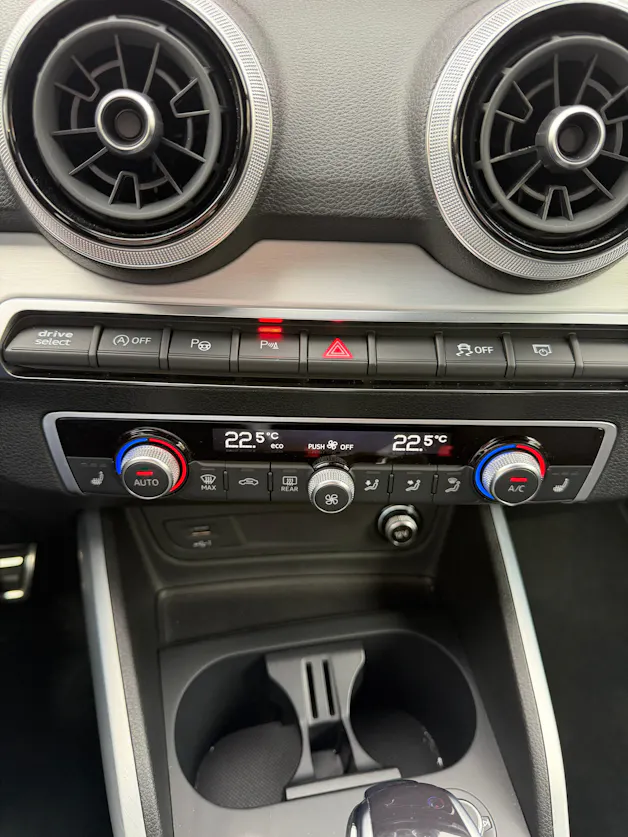 AUDI Q2 35 TFSI S line S-tronic