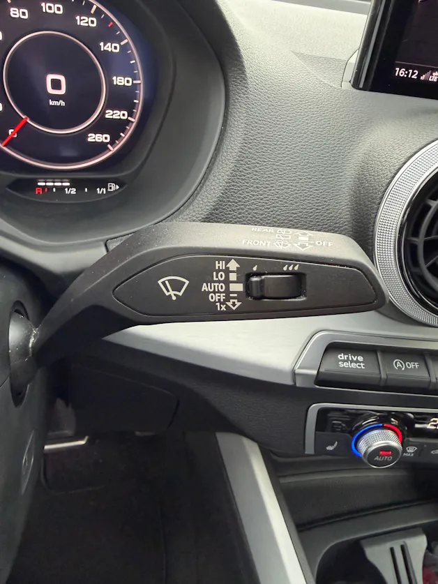 AUDI Q2 35 TFSI S line S-tronic