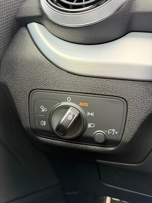 AUDI Q2 35 TFSI S line S-tronic