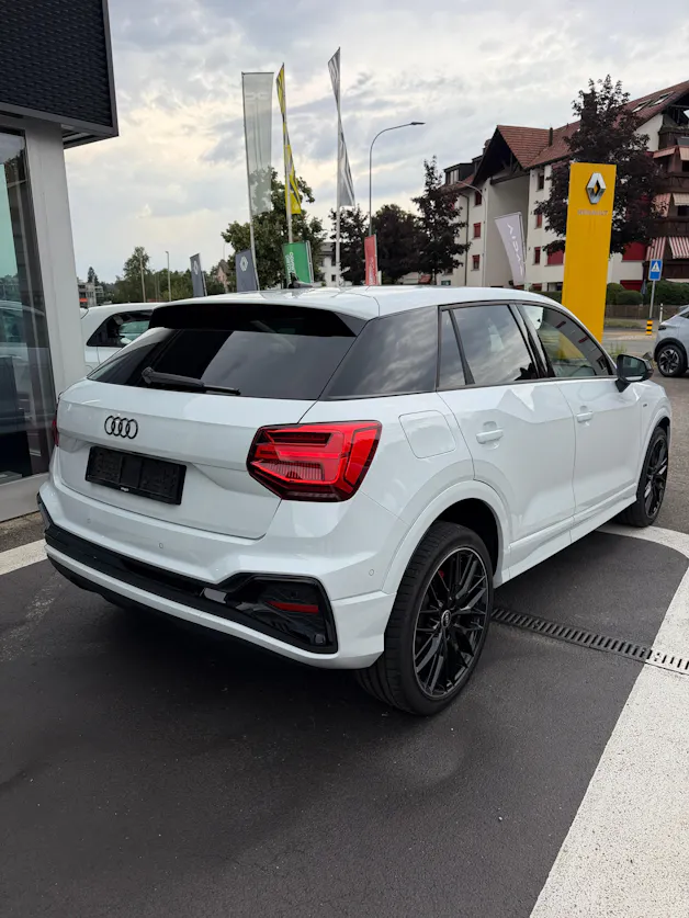 AUDI Q2 35 TFSI S line S-tronic