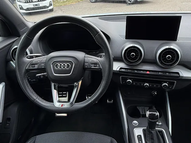 AUDI Q2 35 TFSI S line S-tronic