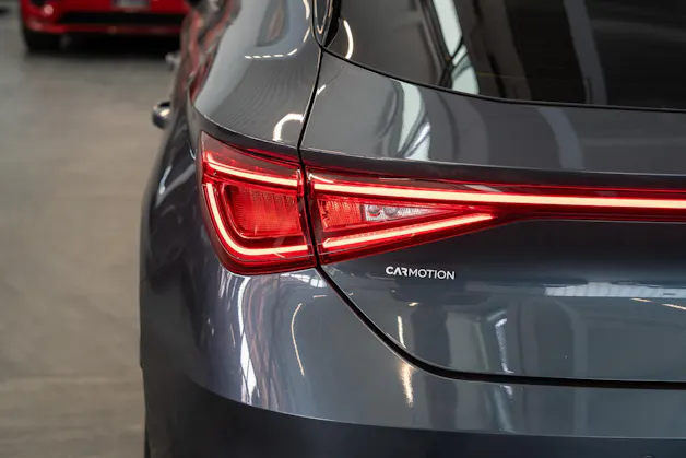 SEAT Leon 2.0 TSI FR DSG / Panorama-Glasdach / el.Sitze / Rückfahrkamera