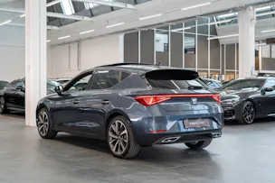SEAT Leon 2.0 TSI FR DSG / Panorama-Glasdach / el.Sitze / Rückfahrkamera