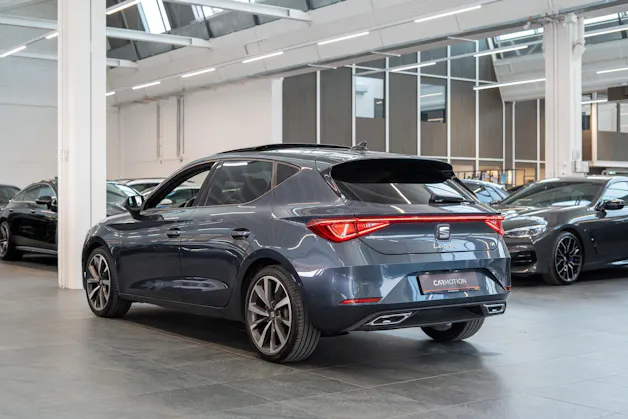SEAT Leon 2.0 TSI FR DSG / Panorama-Glasdach / el.Sitze / Rückfahrkamera