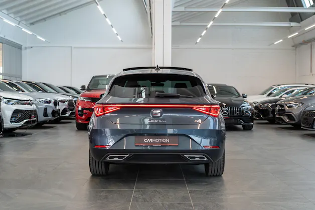 SEAT Leon 2.0 TSI FR DSG / Panorama-Glasdach / el.Sitze / Rückfahrkamera