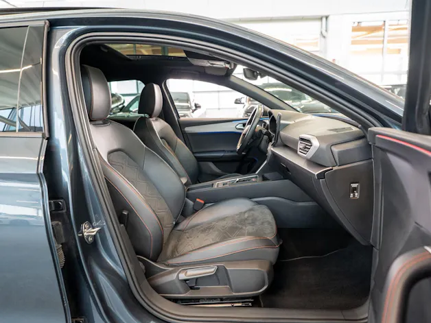 SEAT Leon 2.0 TSI FR DSG / Panorama-Glasdach / el.Sitze / Rückfahrkamera