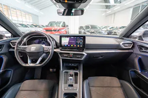 SEAT Leon 2.0 TSI FR DSG / Panorama-Glasdach / el.Sitze / Rückfahrkamera