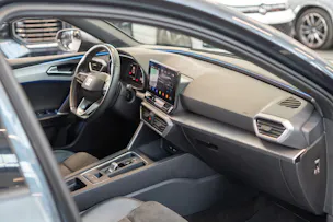 SEAT Leon 2.0 TSI FR DSG / Panorama-Glasdach / el.Sitze / Rückfahrkamera