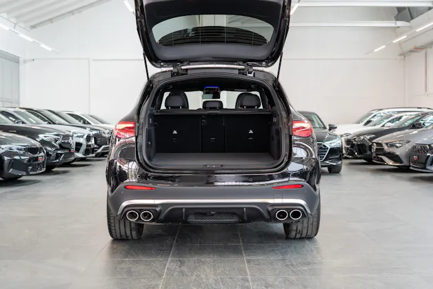 MERCEDES-BENZ GLC 43 AMG 4matic / Panorama / Performance Auspuff / 360°Kamera
