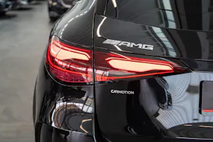 MERCEDES-BENZ GLC 43 AMG 4matic / Panorama / Performance Auspuff / 360°Kamera