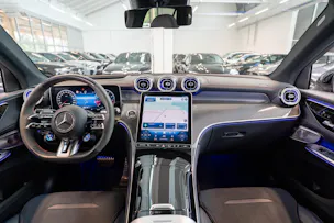 MERCEDES-BENZ GLC 43 AMG 4matic / Panorama / Performance Auspuff / 360°Kamera