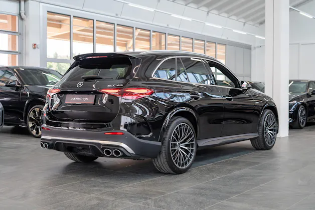 MERCEDES-BENZ GLC 43 AMG 4matic / Panorama / Performance Auspuff / 360°Kamera