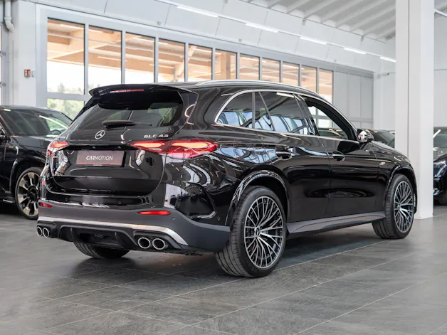 MERCEDES-BENZ GLC 43 AMG 4matic / Panorama / Performance Auspuff / 360°Kamera