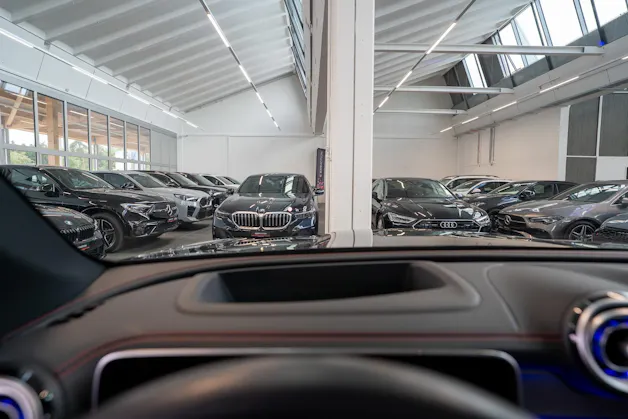 MERCEDES-BENZ GLC 43 AMG 4matic / Panorama / Performance Auspuff / 360°Kamera