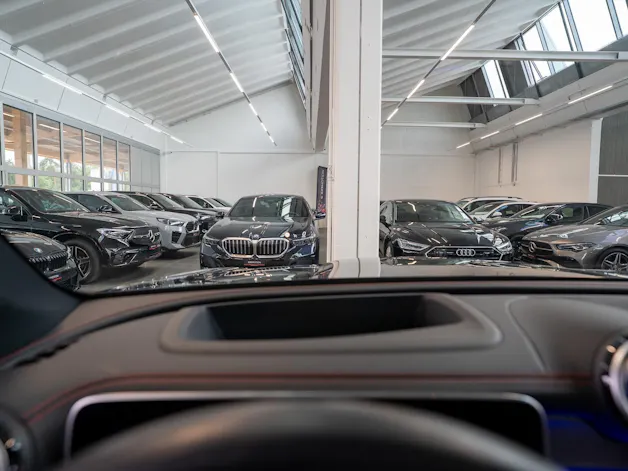 MERCEDES-BENZ GLC 43 AMG 4matic / Panorama / Performance Auspuff / 360°Kamera
