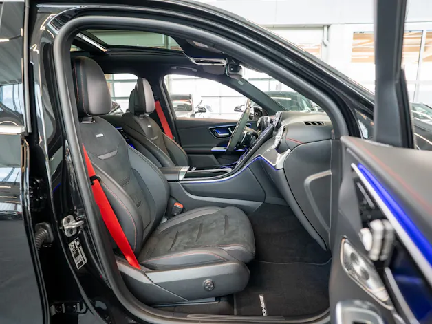 MERCEDES-BENZ GLC 43 AMG 4matic / Panorama / Performance Auspuff / 360°Kamera