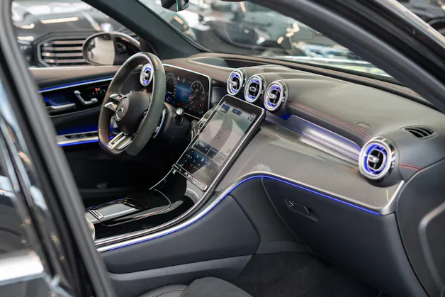 MERCEDES-BENZ GLC 43 AMG 4matic / Panorama / Performance Auspuff / 360°Kamera