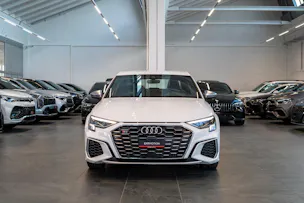 AUDI S3 Limousine 2.0 TFSI quattro S-Tronic / Sportsitze / Abstand-Tempomat / Virtual Cockpit