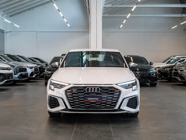 AUDI S3 Limousine 2.0 TFSI quattro S-Tronic / Sportsitze / Abstand-Tempomat / Virtual Cockpit