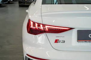 AUDI S3 Limousine 2.0 TFSI quattro S-Tronic / Sportsitze / Abstand-Tempomat / Virtual Cockpit