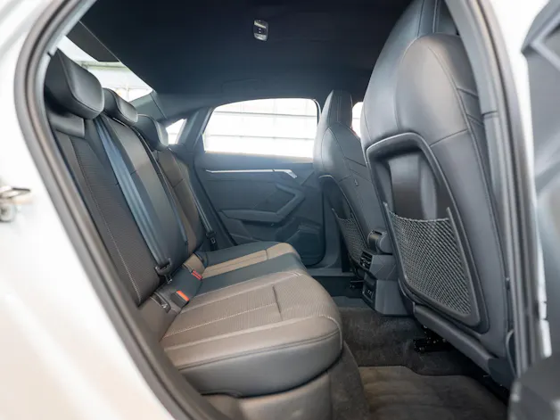 AUDI S3 Limousine 2.0 TFSI quattro S-Tronic / Sportsitze / Abstand-Tempomat / Virtual Cockpit