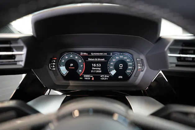 AUDI S3 Limousine 2.0 TFSI quattro S-Tronic / Sportsitze / Abstand-Tempomat / Virtual Cockpit