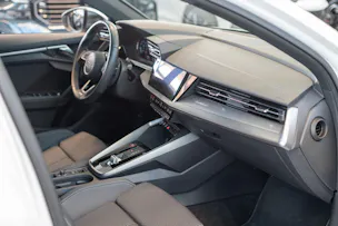 AUDI S3 Limousine 2.0 TFSI quattro S-Tronic / Sportsitze / Abstand-Tempomat / Virtual Cockpit