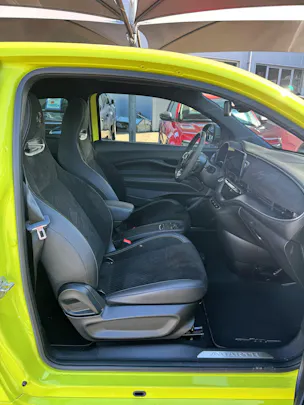 FIAT Abarth 500e Scorpionissima