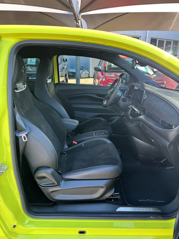 FIAT Abarth 500e Scorpionissima